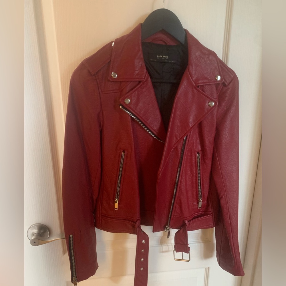 Zara size s . Classic garment. Beautiful blood red colour. Excellent condition!